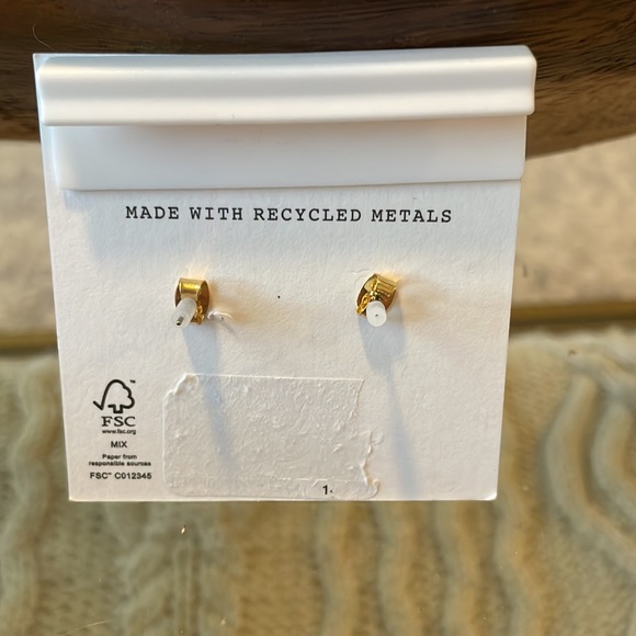 NWT Madewell Mother of Pearl Beaded Gold Dangle Earrings - Picture 4 of 4